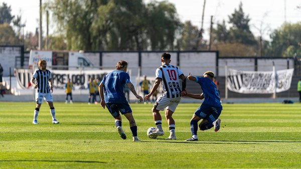 Descubre el secreto para cocinar una deliciosa y nutritiva sopa de lentejas
